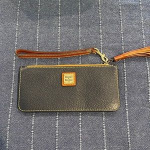 Navy pebble leather Dooney and Bourke wallet
